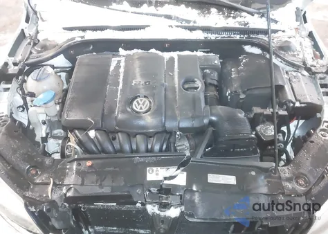 2013 Volkswagen Jetta 2.5L Se z USA, uszkodzony, nr VIN 3VWDX7AJ1DM441021